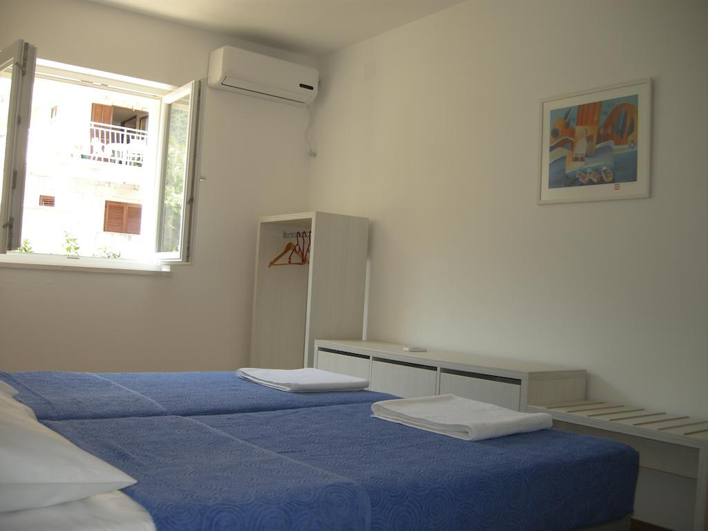Domenica Apartments Račišće Стая снимка