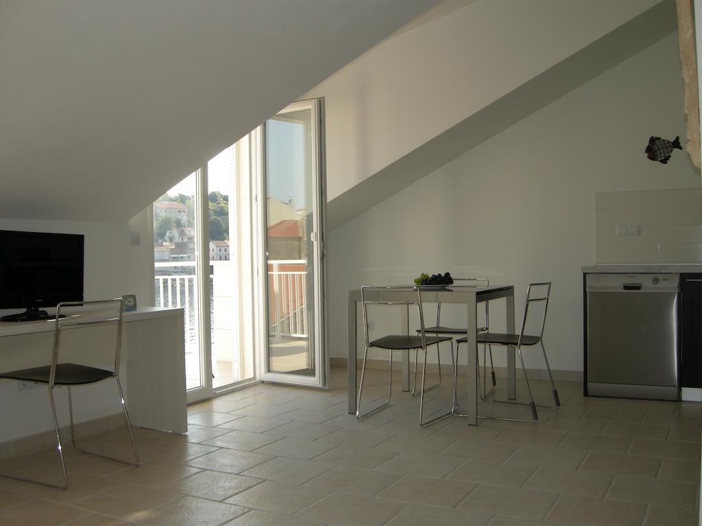 Domenica Apartments Račišće Стая снимка